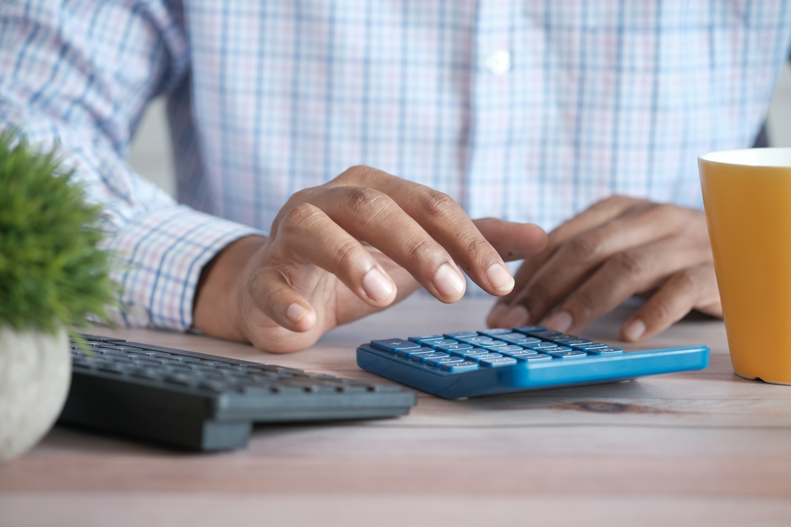 Community and OAM ESG | Land Sterling Reviewing maintenance budget figures and calculations